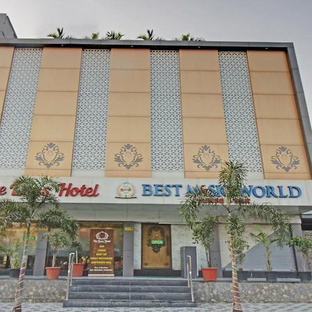 ホテル Treebo The Boss Rāipur エクステリア 写真